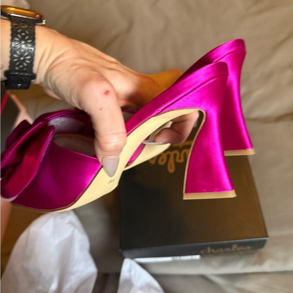 Charles by Charles David flower magenta pumps with sculptured heel - Picture 9 of 10